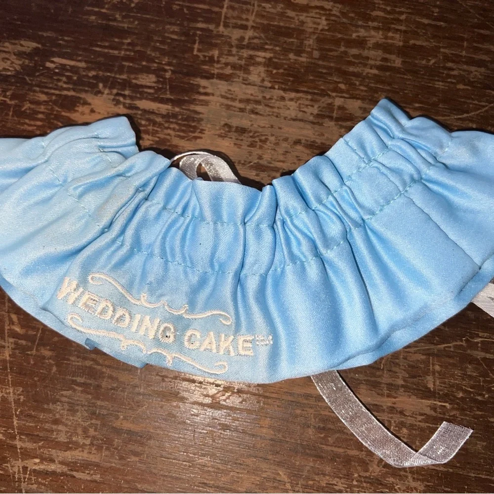 23 light blue garters pearl vodka wedding cake New In Packages